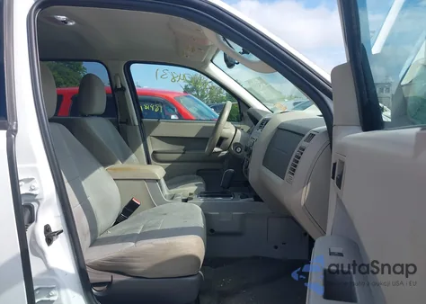 2011 Ford Escape Hybrid z USA, uszkodzony, nr VIN 1FMCU5K33BKC19625